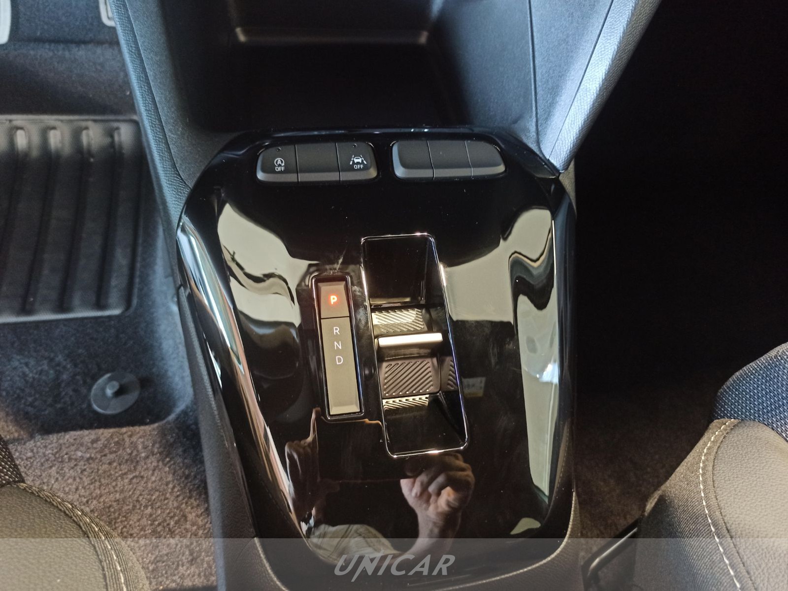 UNICAR Opel Corsa