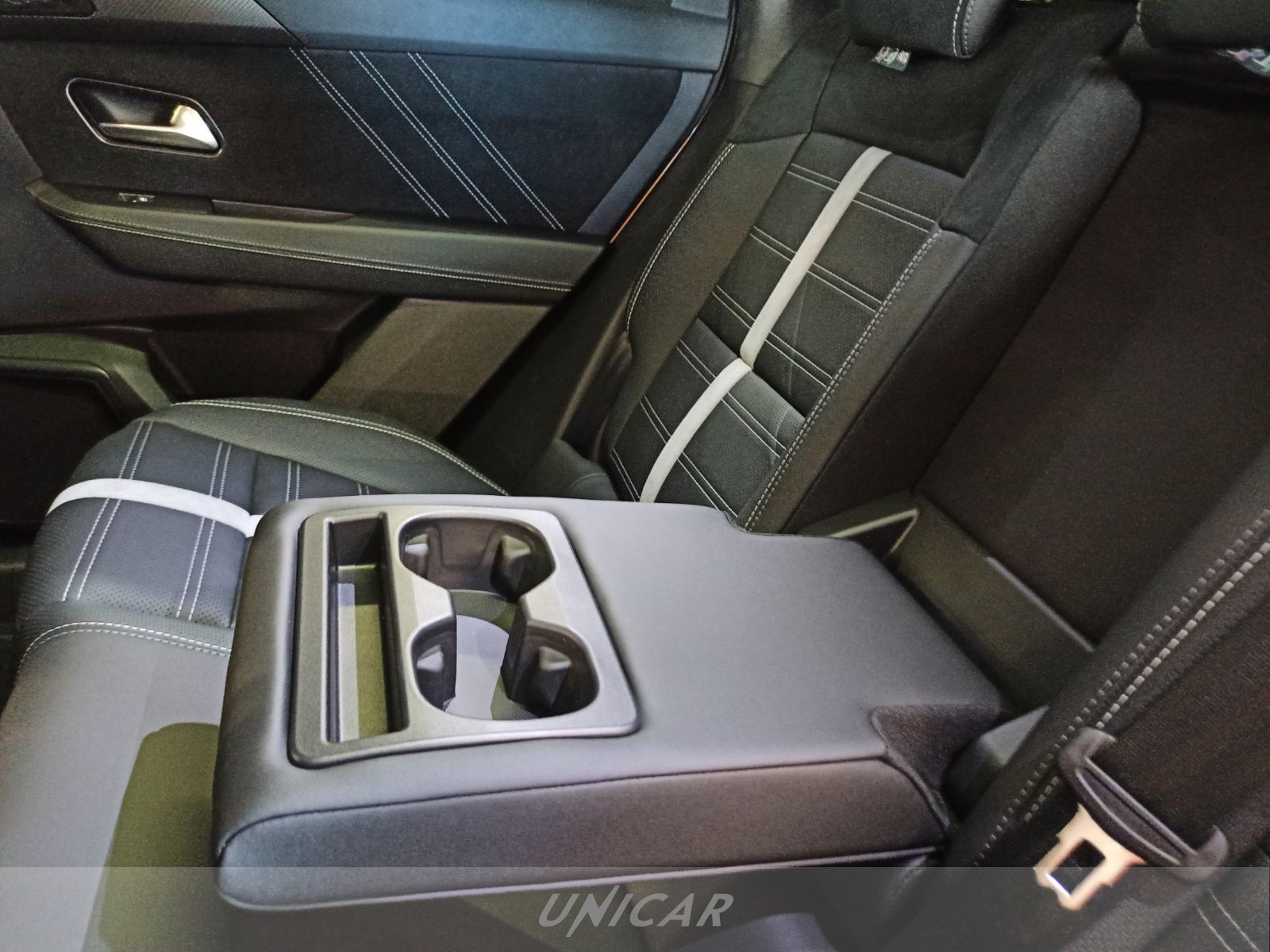 UNICAR Opel Grandland