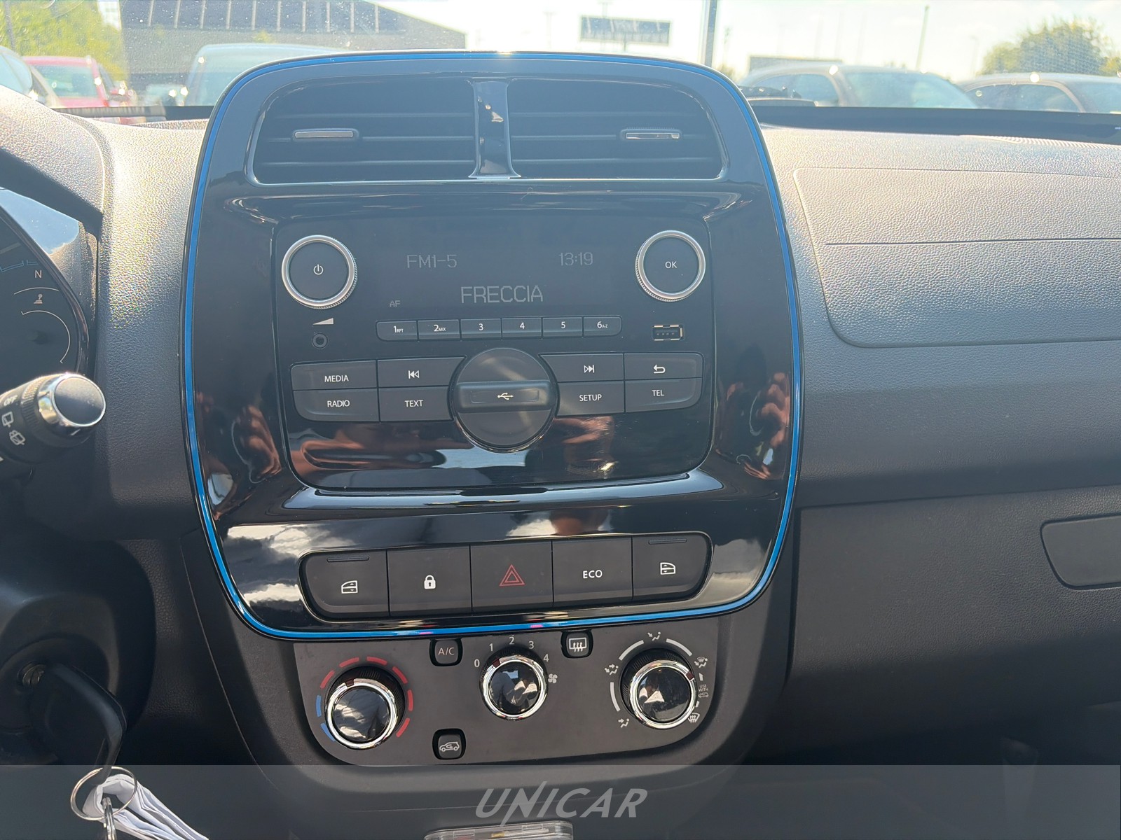 UNICAR Dacia Spring