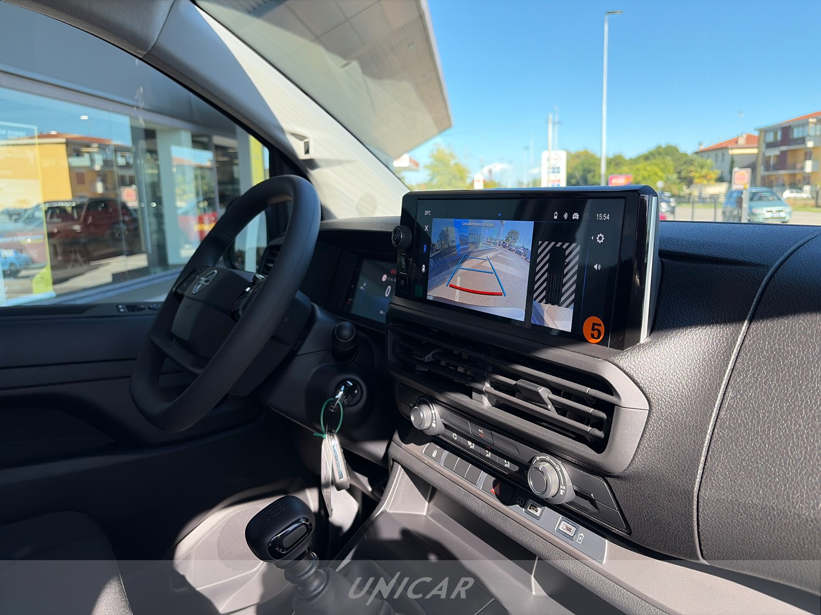 UNICAR Opel Vivaro