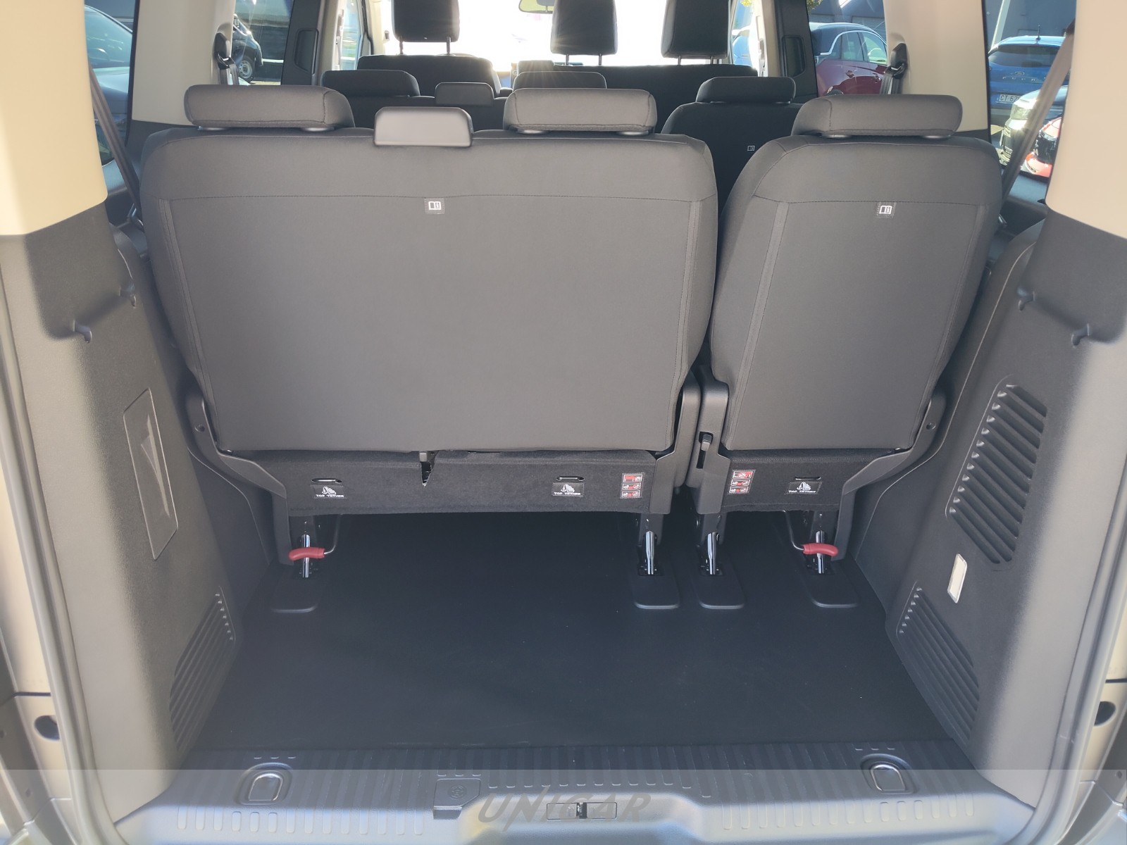 UNICAR Opel Zafira Life