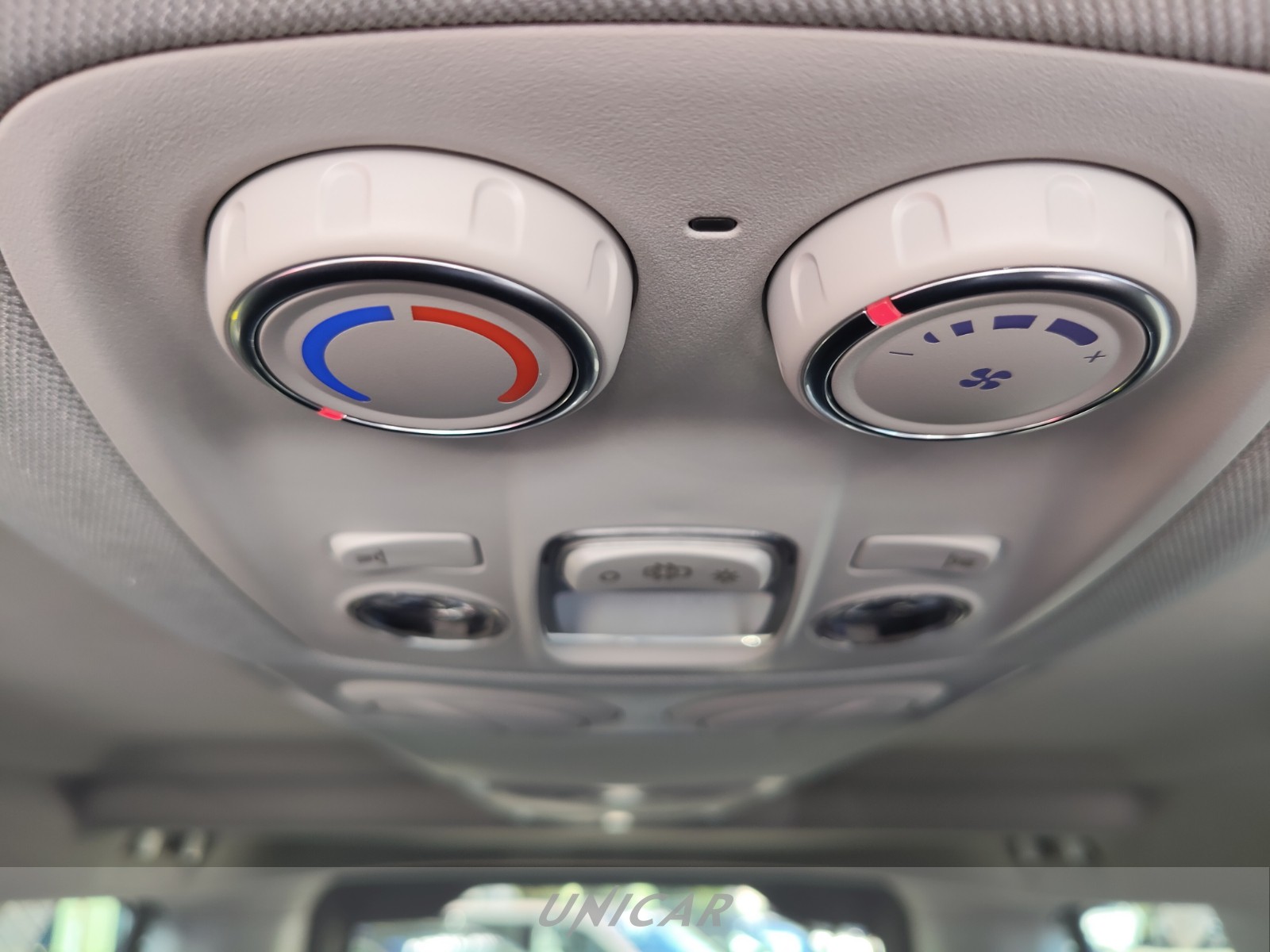 UNICAR Opel Zafira Life