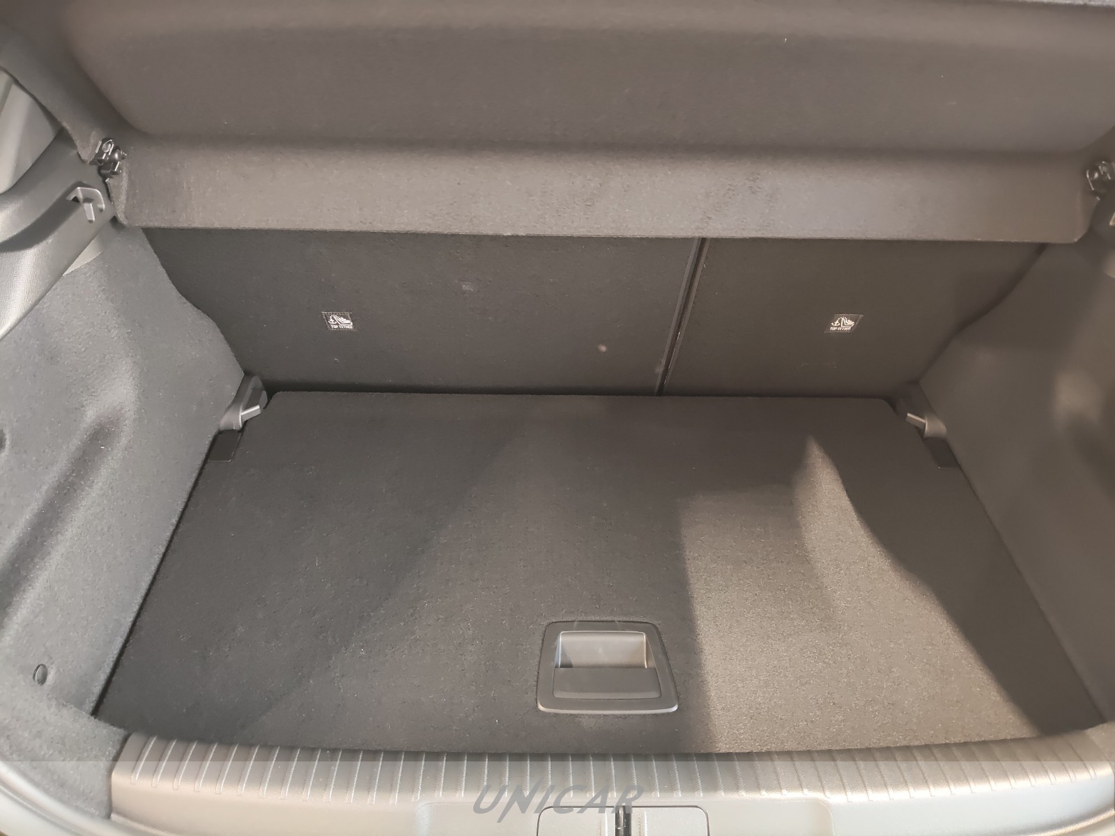 UNICAR Opel Mokka