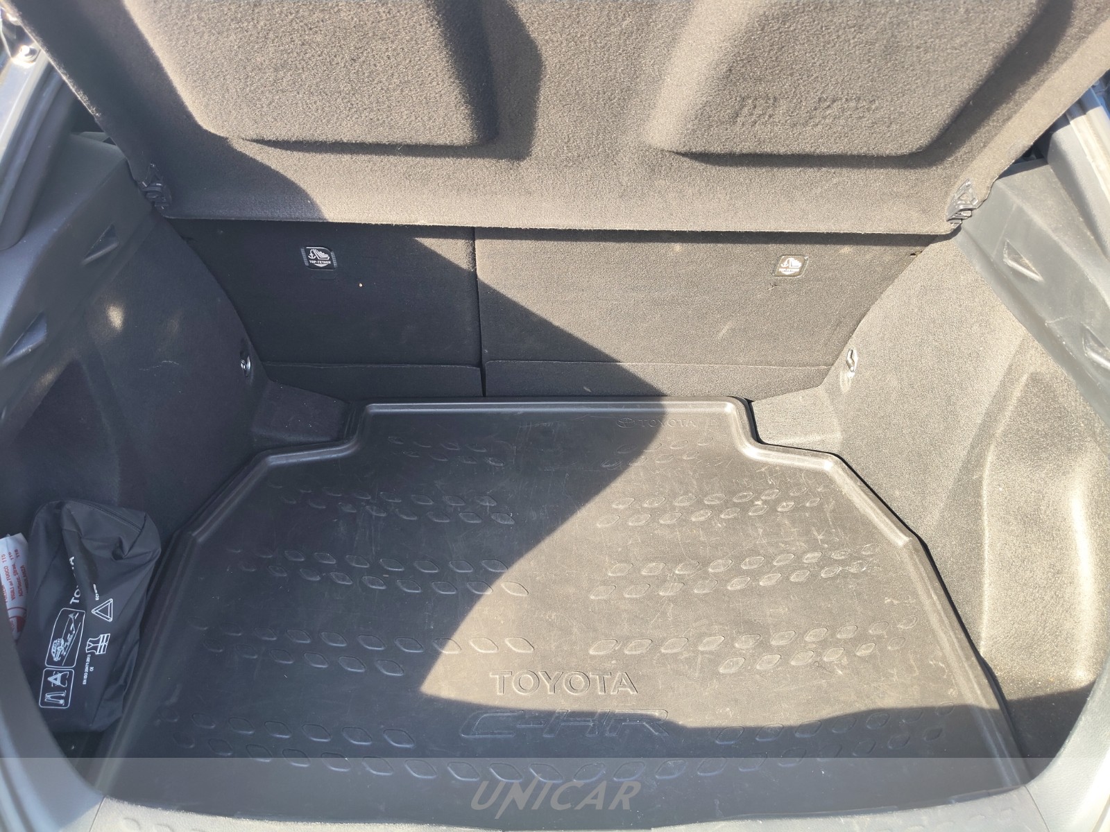 UNICAR Toyota C-HR