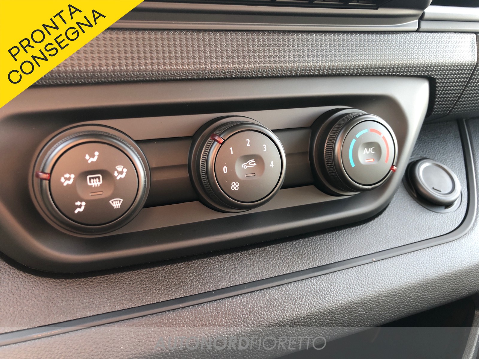 AUTONORD Renault Trafic