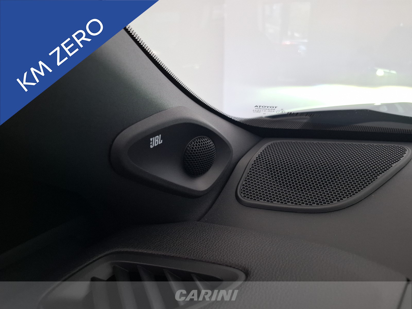 CARINI Toyota yaris cross