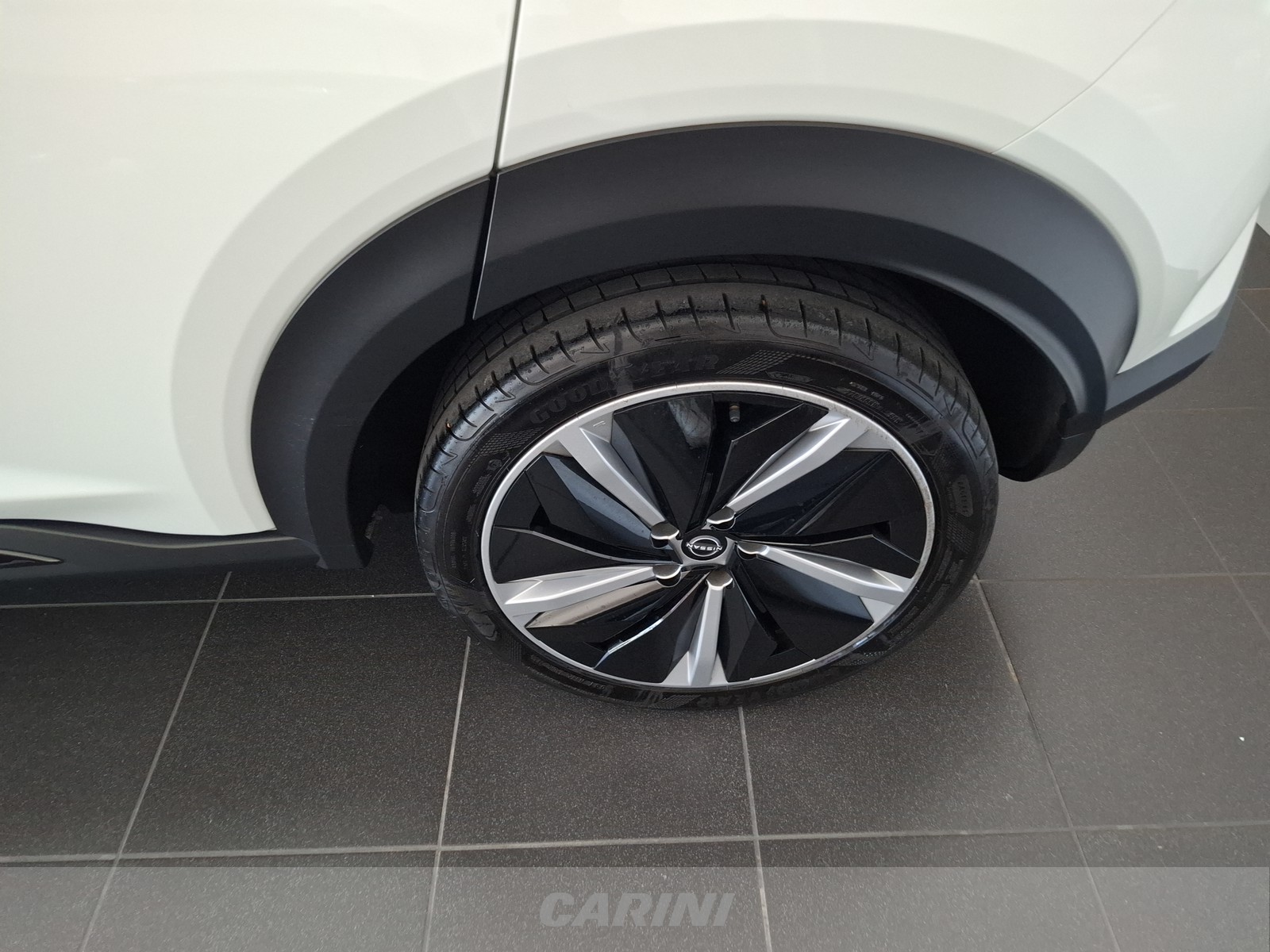 CARINI Nissan Juke