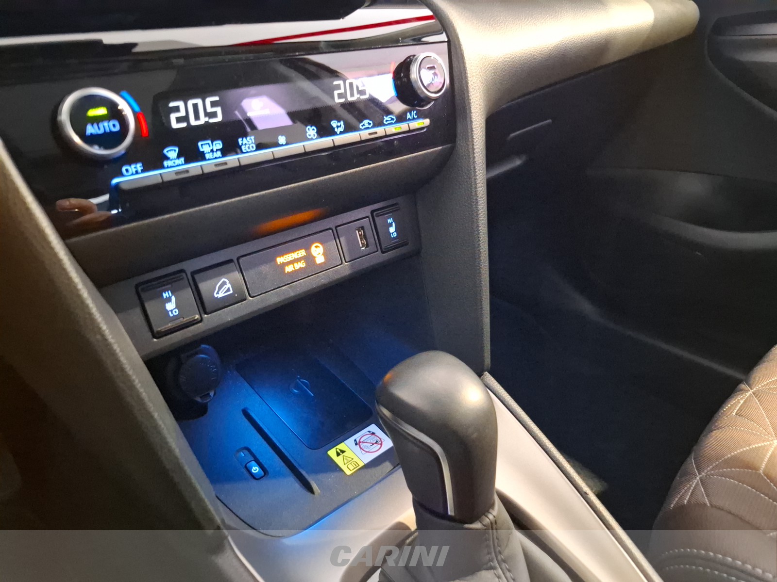 CARINI Toyota yaris cross