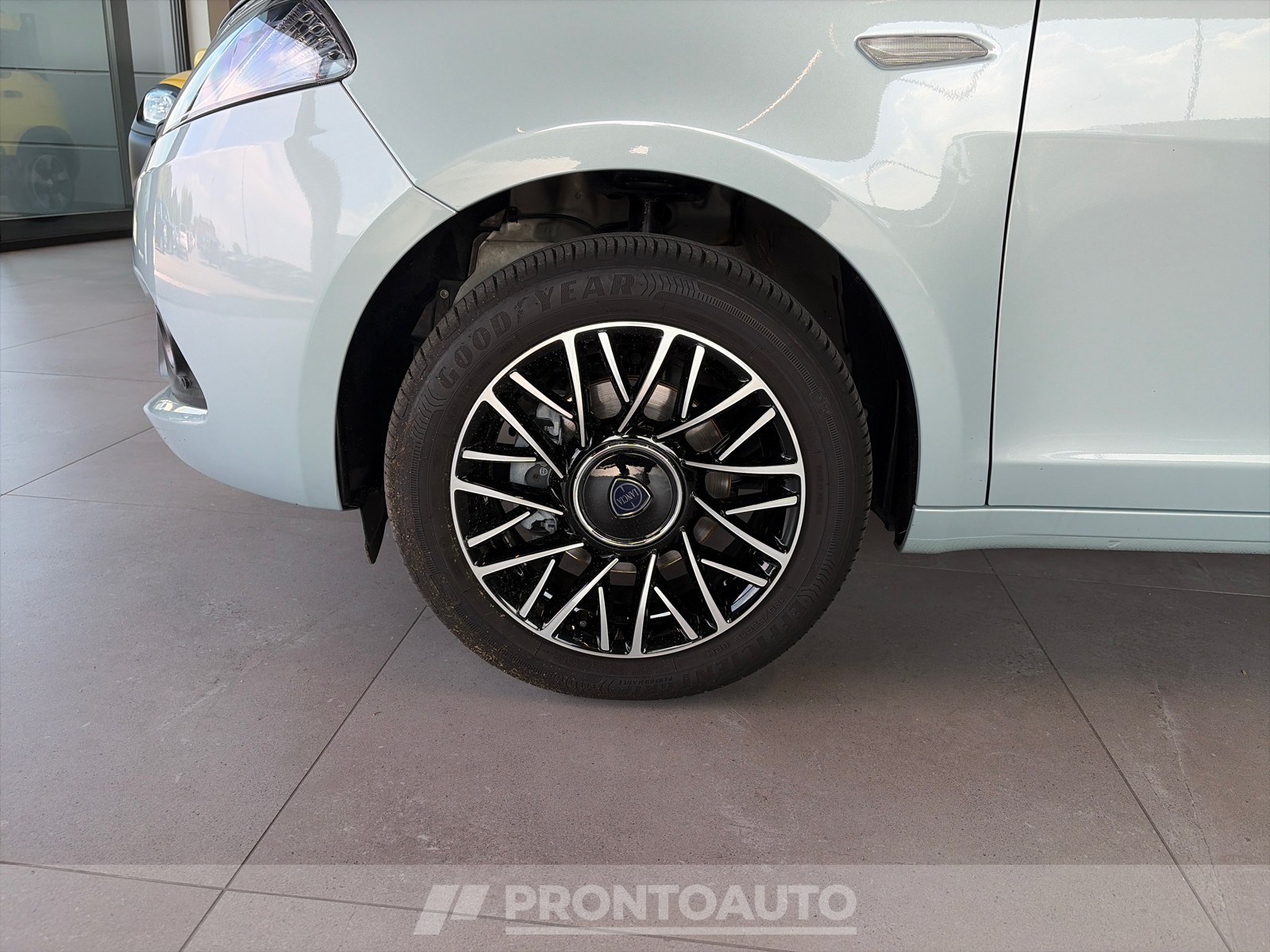 PRONTOAUTO Lancia Ypsilon