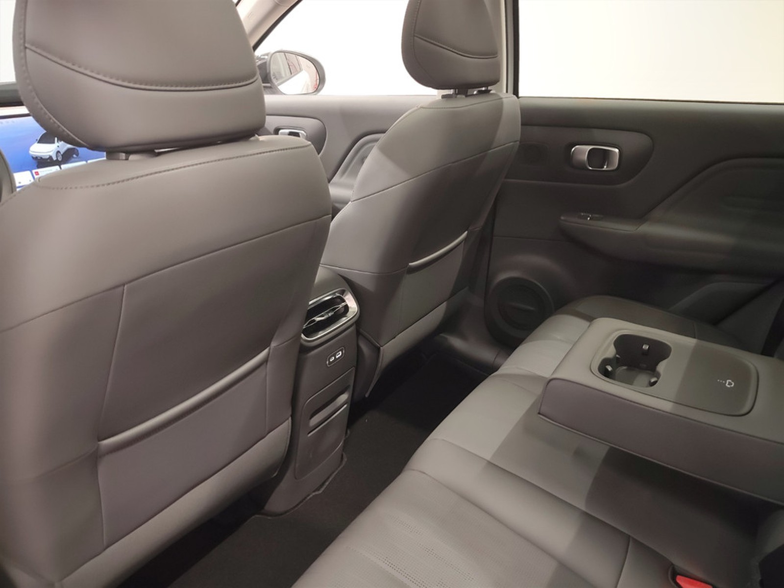 UNICAR Leapmotor B10