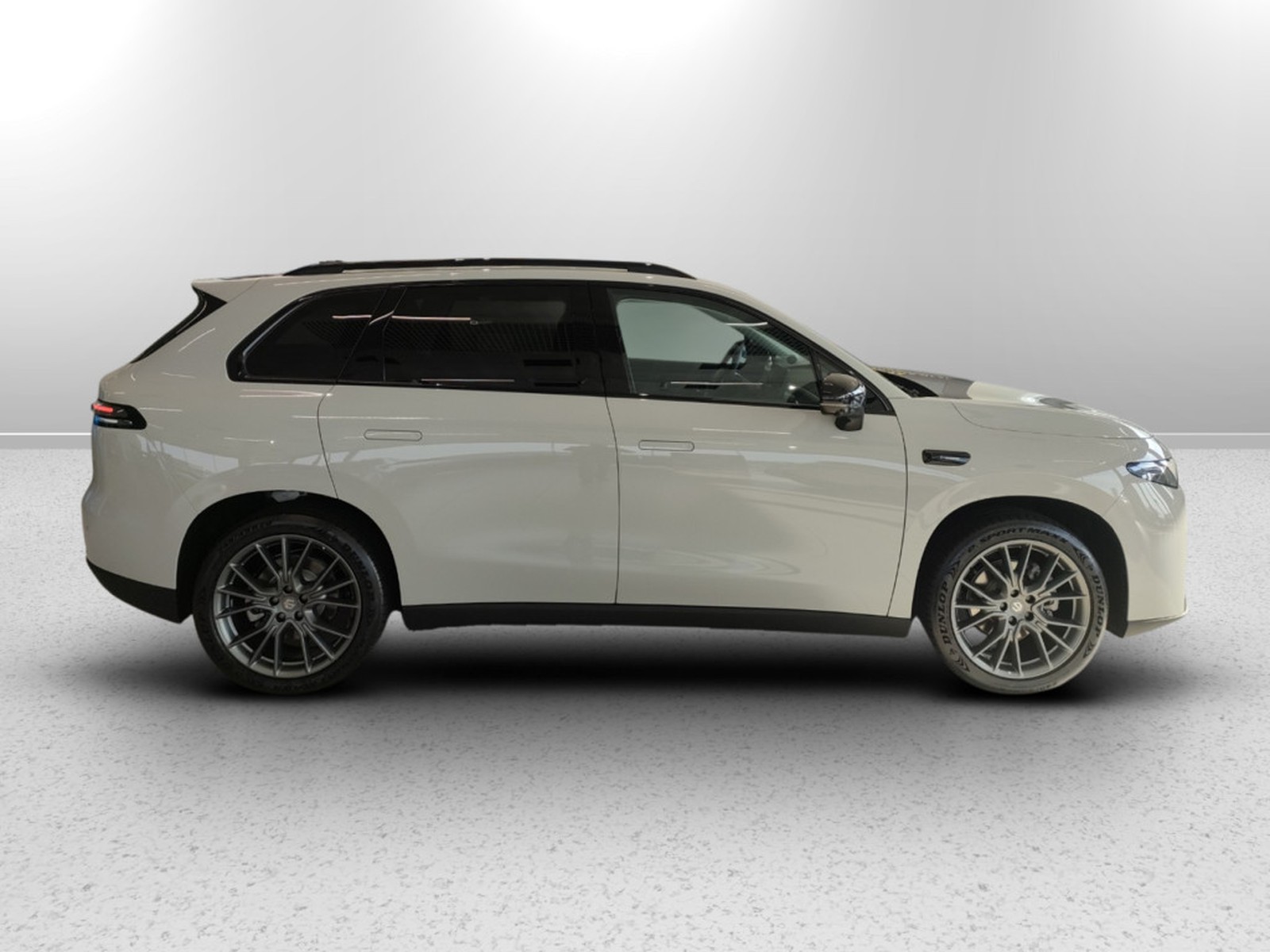 UNICAR Leapmotor C10