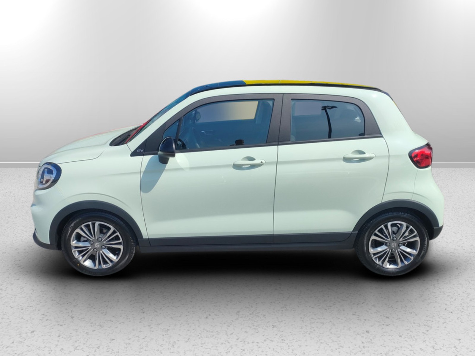 UNICAR Leapmotor T03