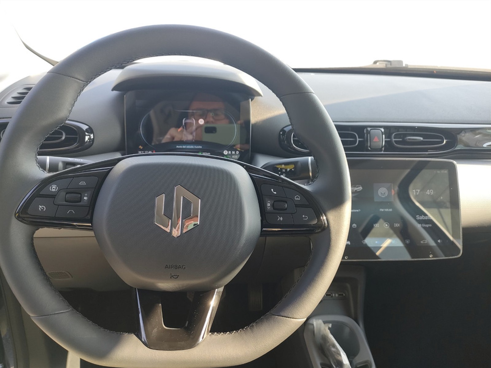 UNICAR Leapmotor T03