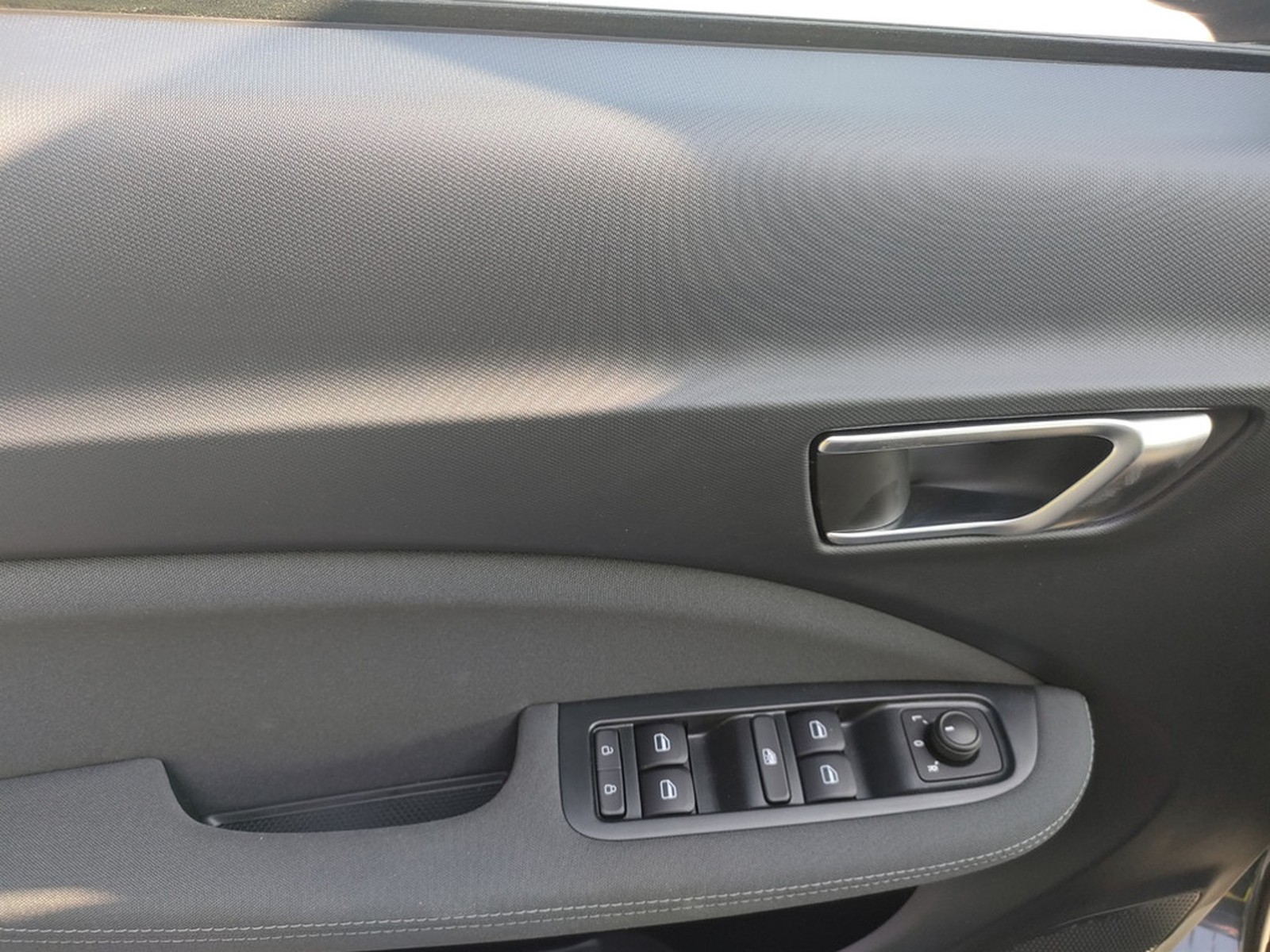 UNICAR Leapmotor T03