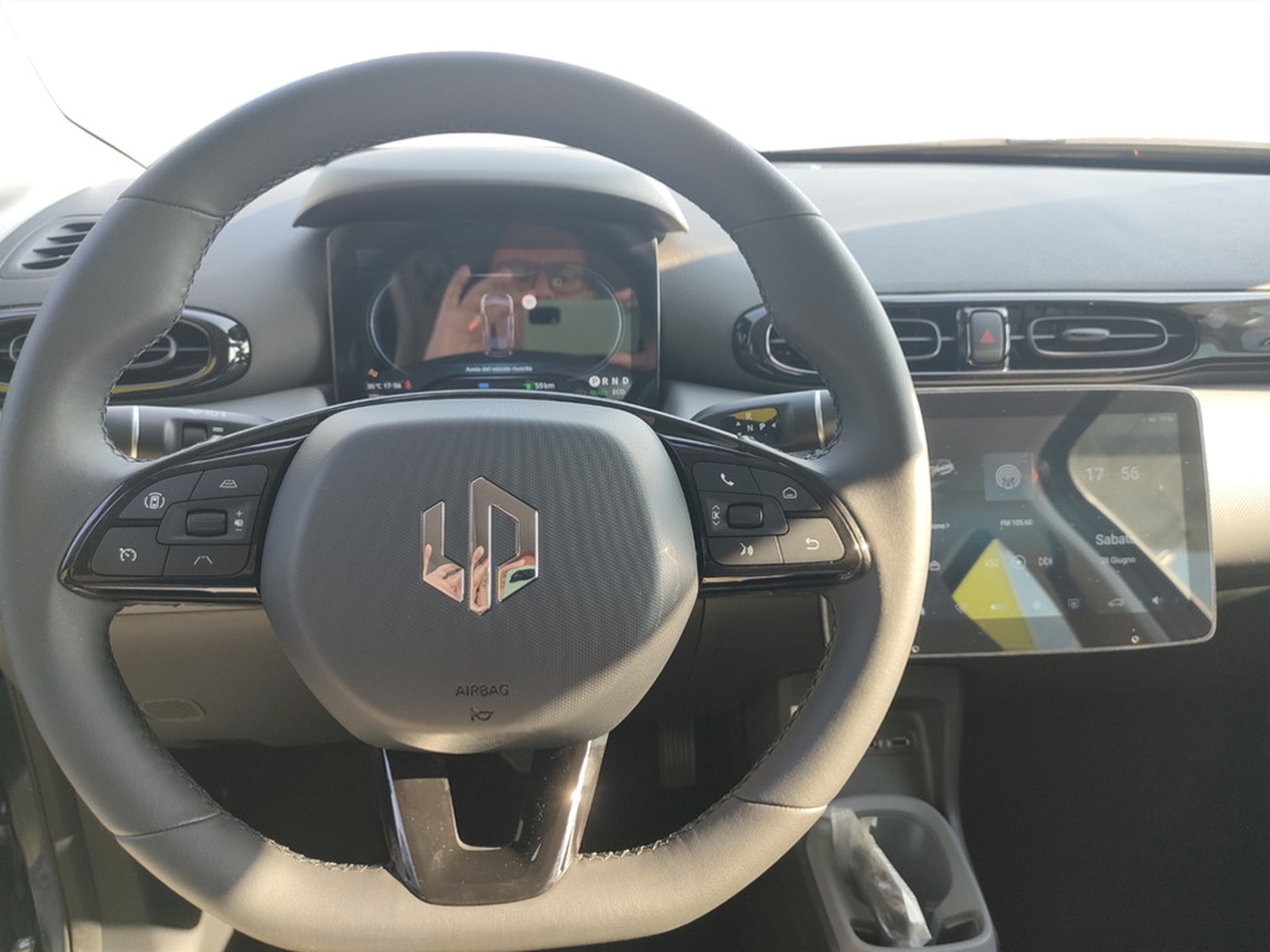 UNICAR Leapmotor T03