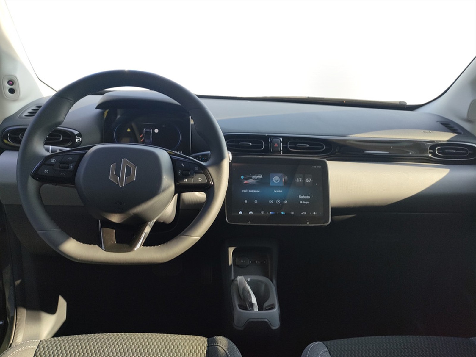 UNICAR Leapmotor T03