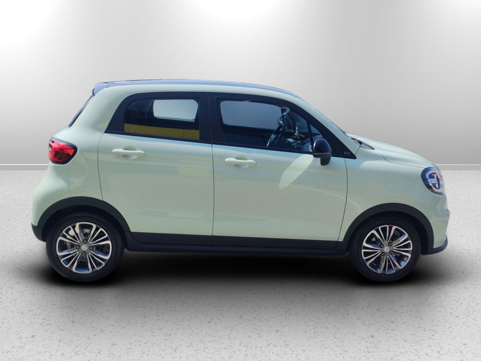 UNICAR Leapmotor T03