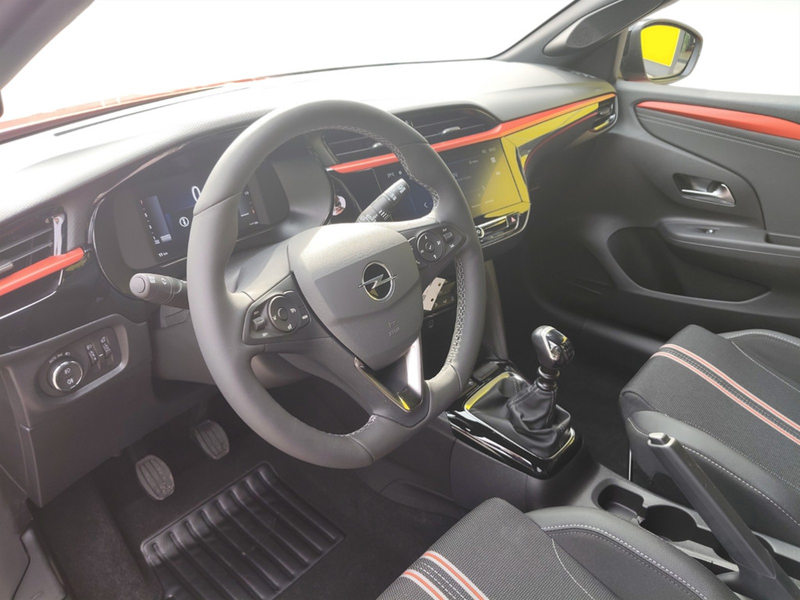 UNICAR Opel Corsa