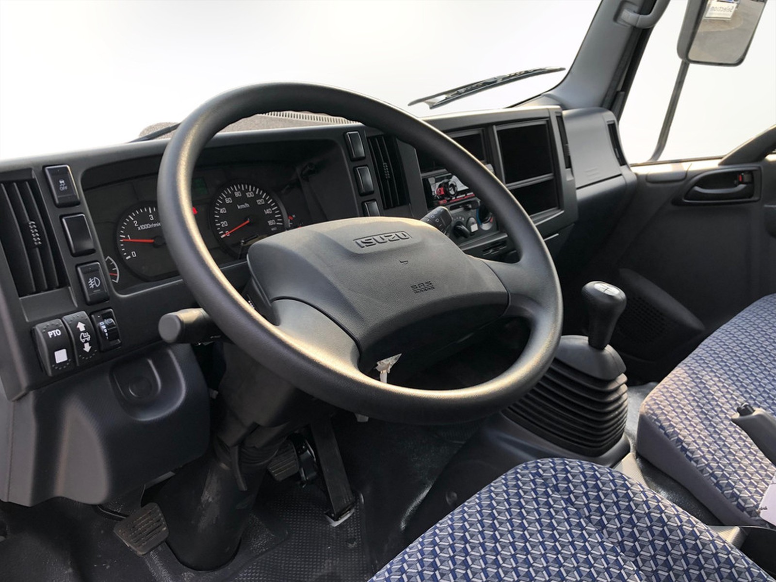 AUTONORD Isuzu M21