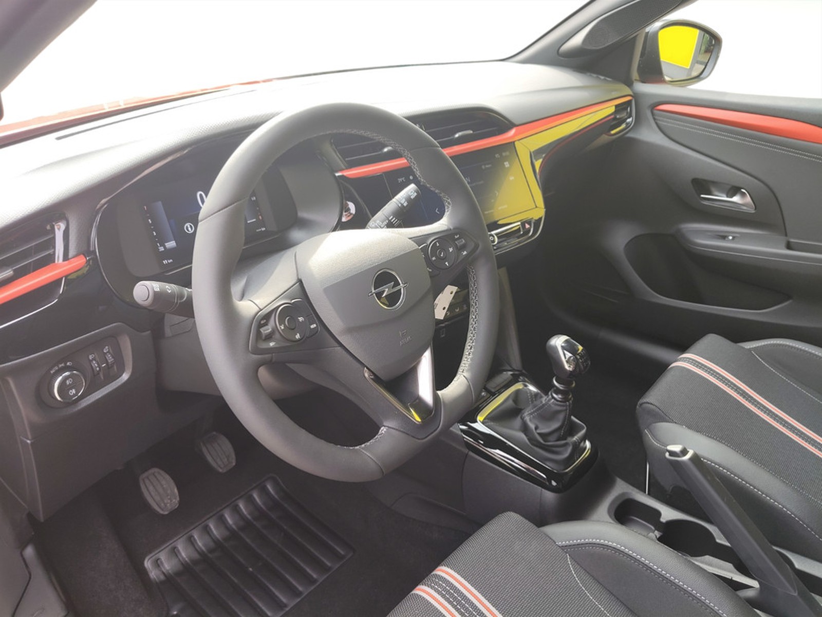UNICAR Opel Corsa