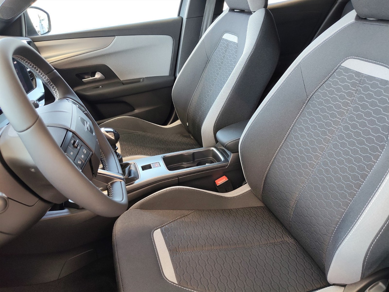 UNICAR Opel Mokka
