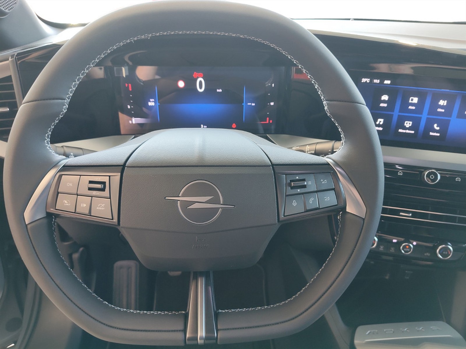 UNICAR Opel Mokka