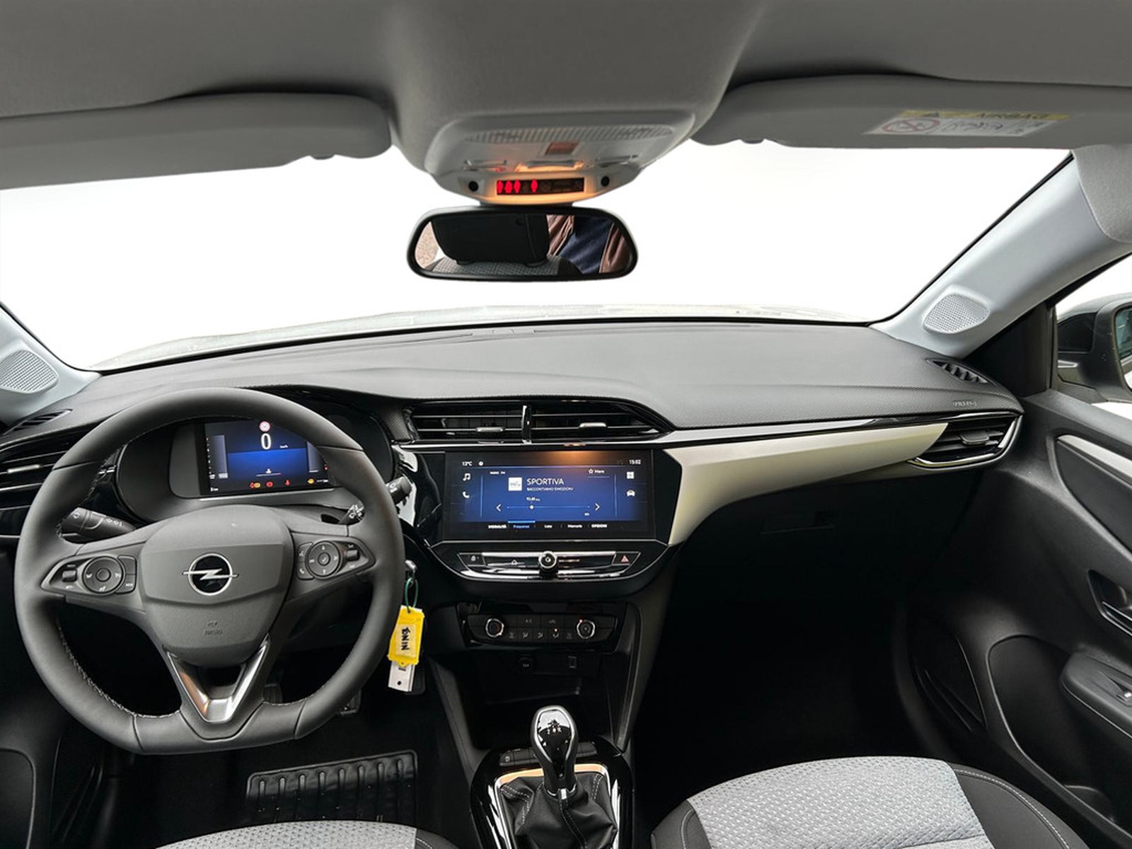 UNICAR Opel Corsa