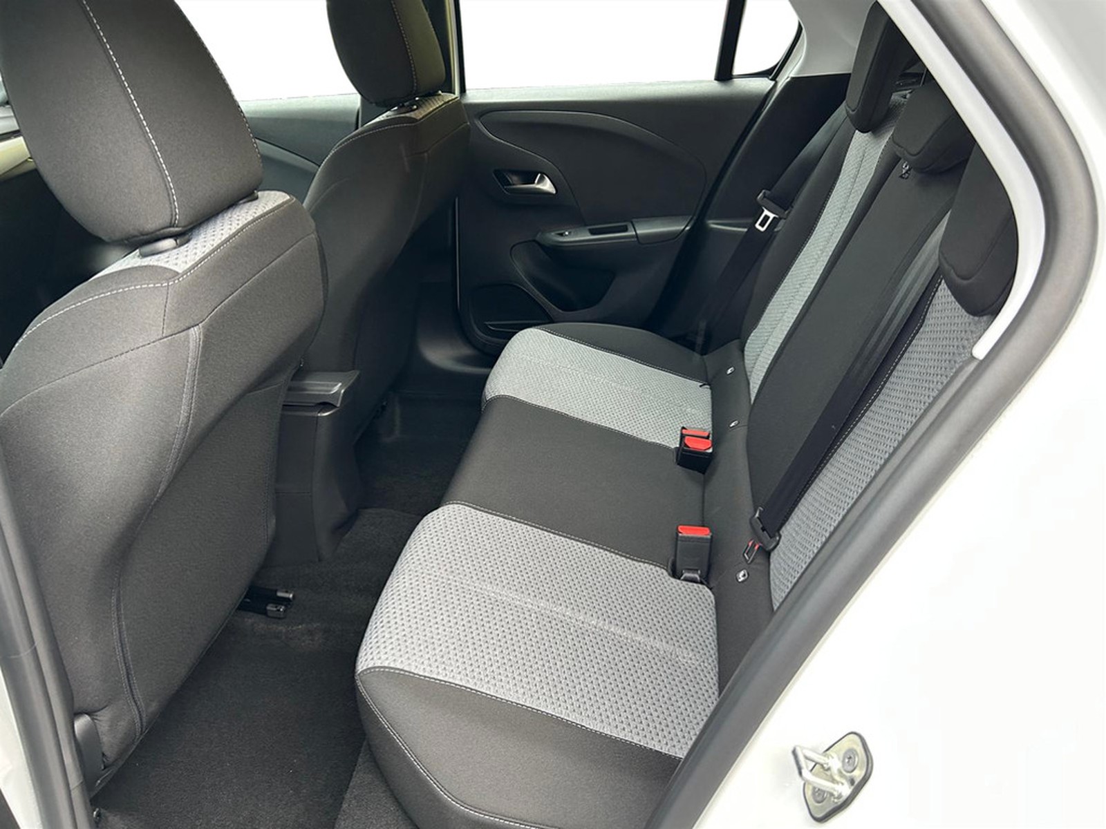 UNICAR Opel Corsa
