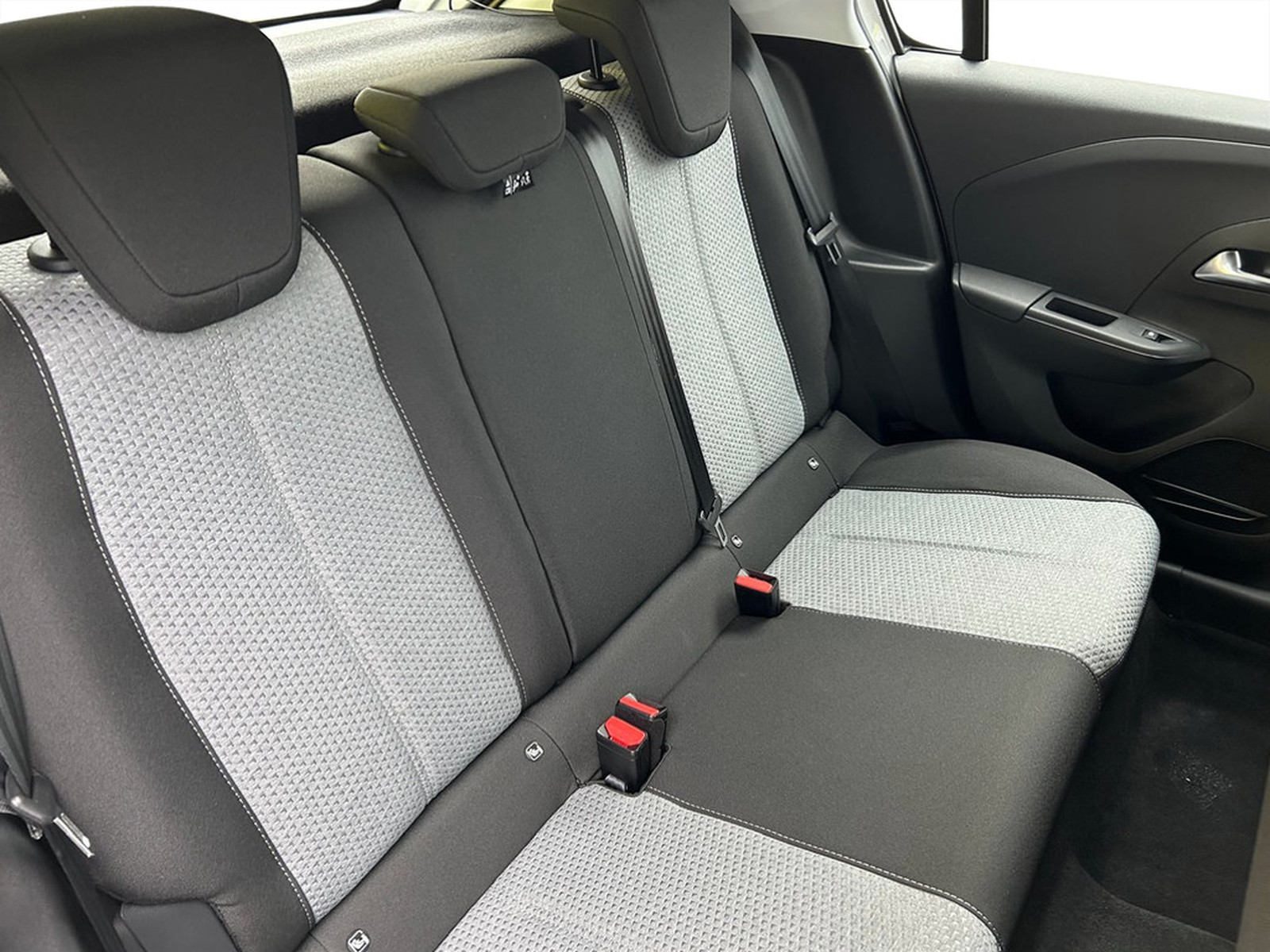 UNICAR Opel Corsa