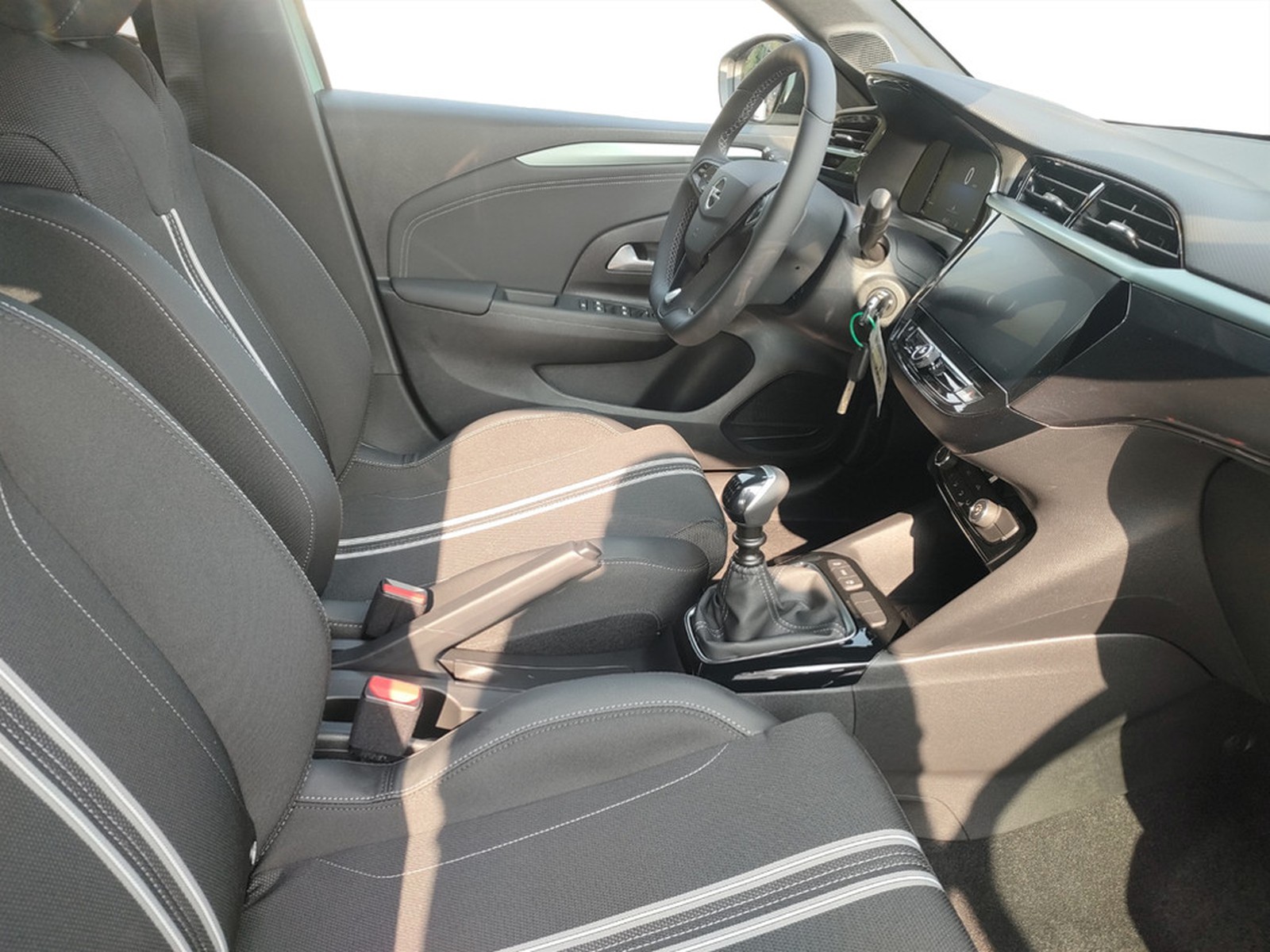 UNICAR Opel Corsa