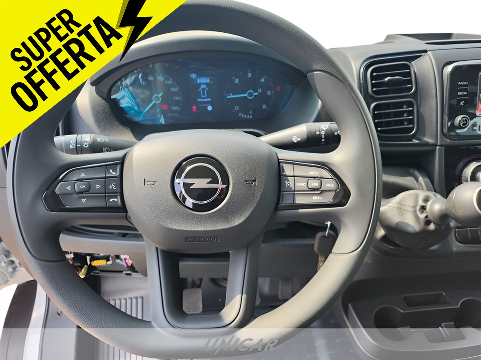 UNICAR Opel Movano
