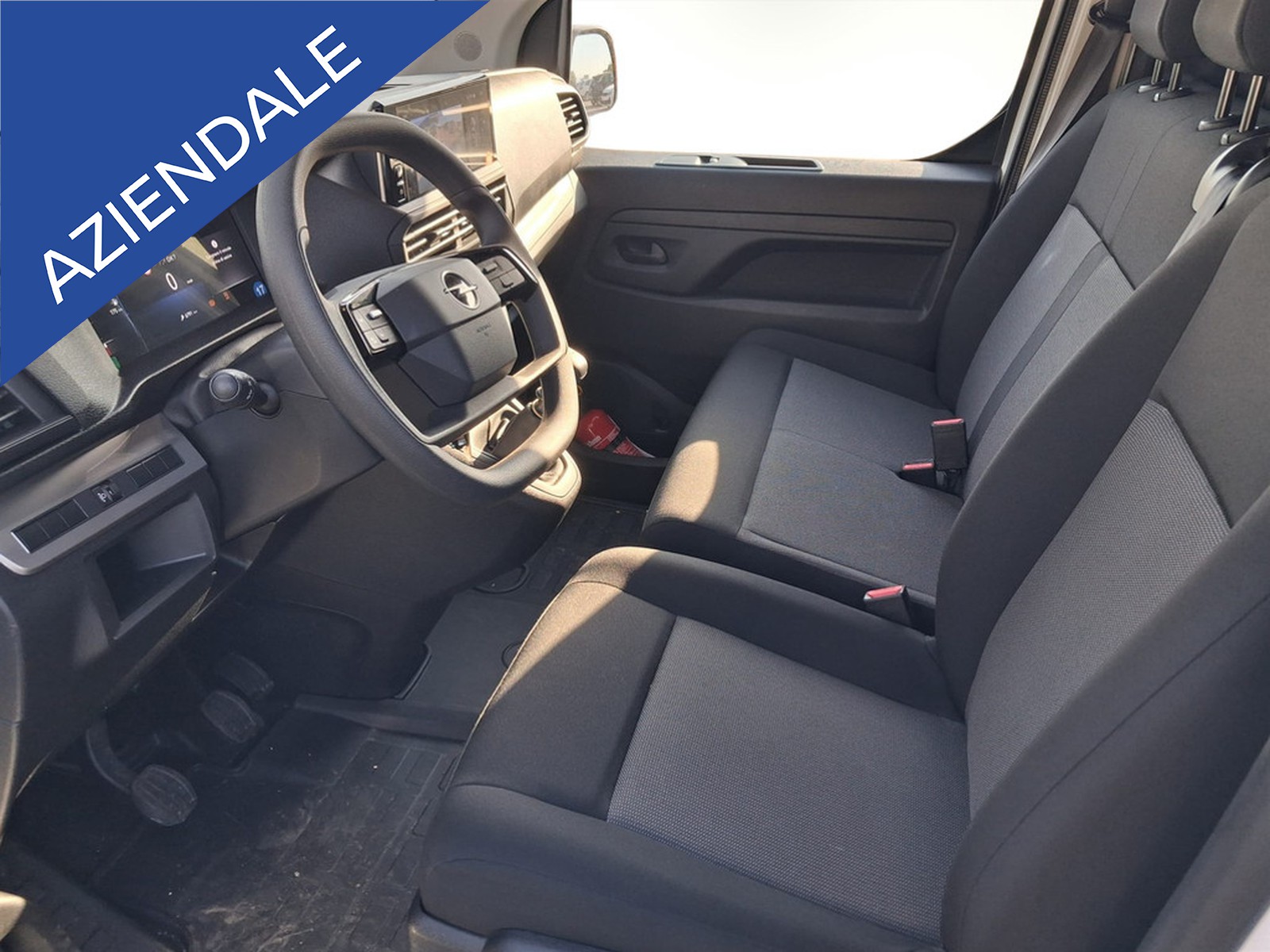UNICAR Opel Vivaro