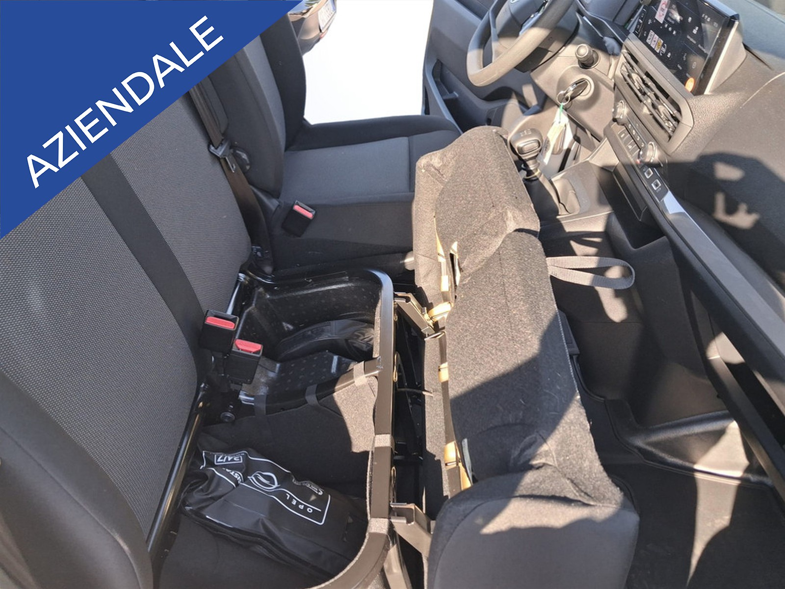 UNICAR Opel Vivaro