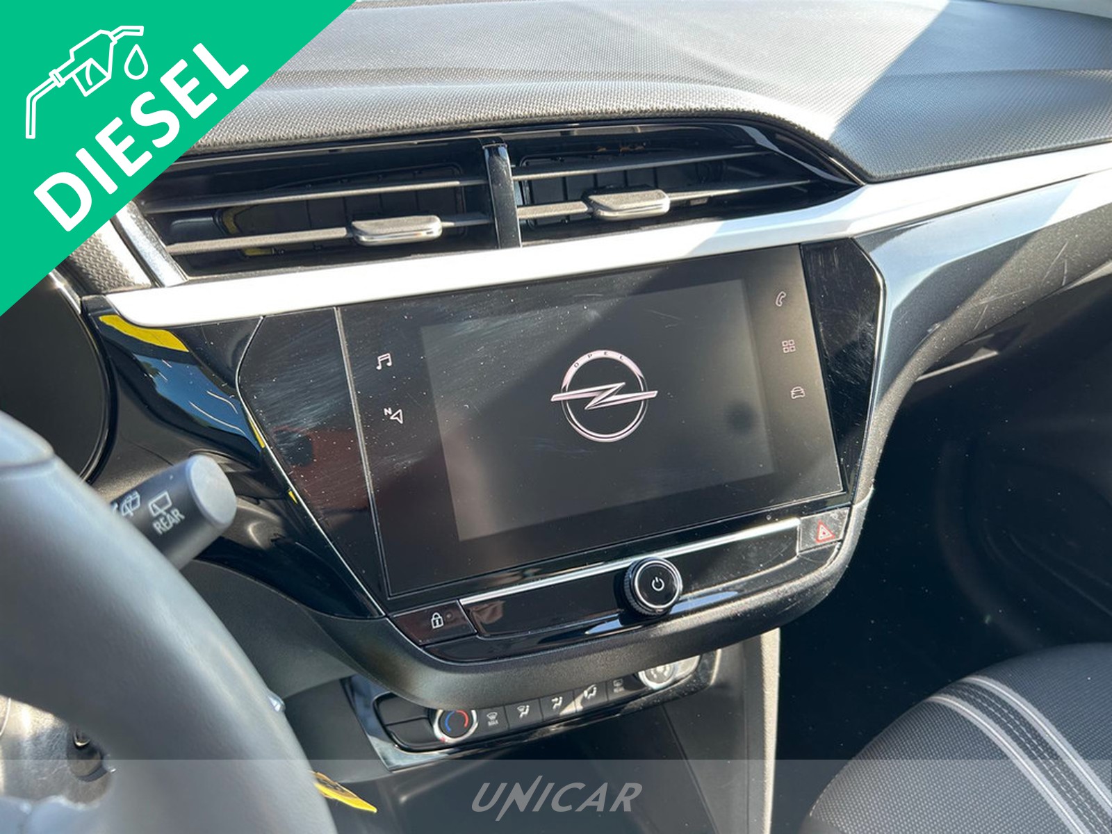 UNICAR Opel Corsa