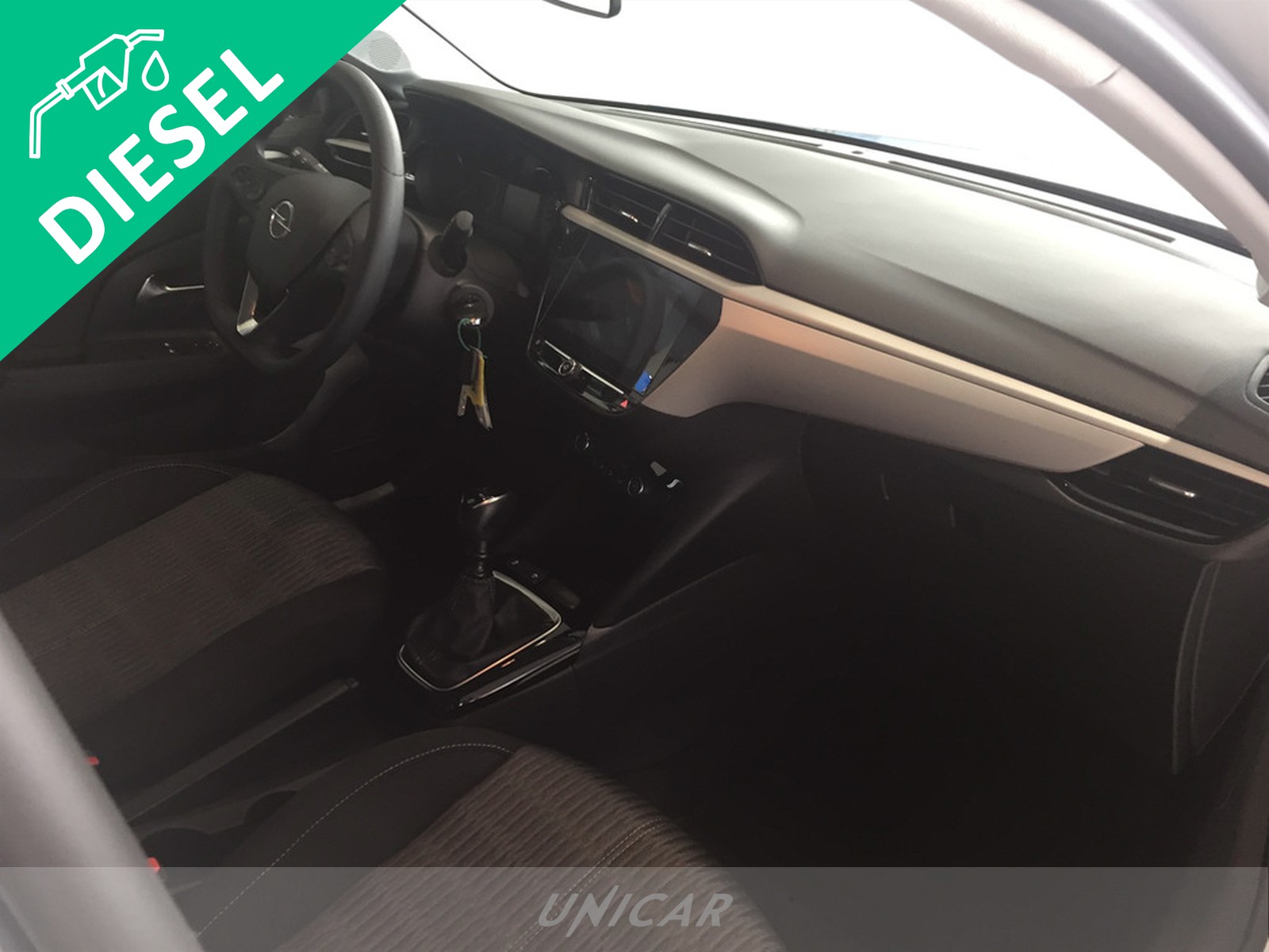 UNICAR Opel Corsa