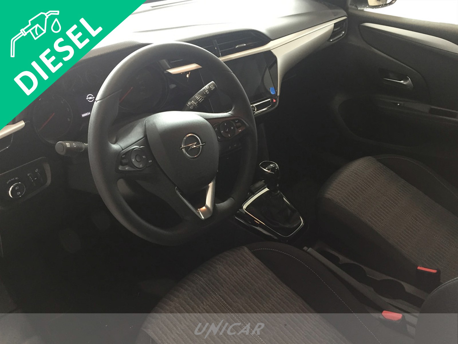 UNICAR Opel Corsa