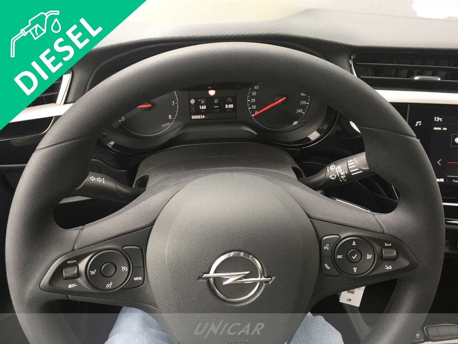 UNICAR Opel Corsa