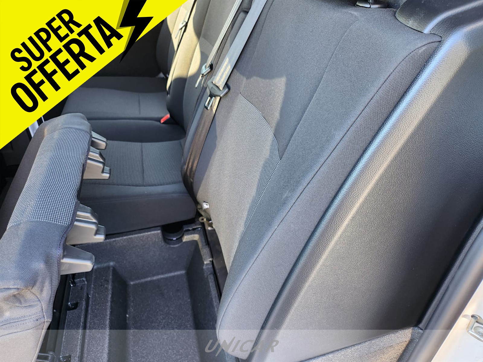 UNICAR Opel Vivaro