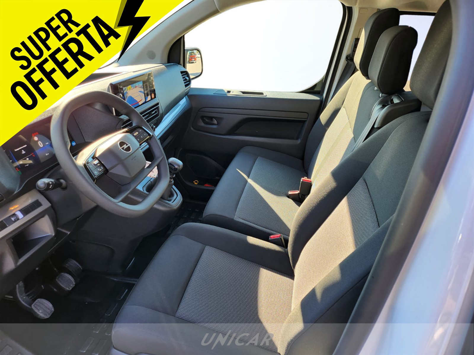 UNICAR Opel Vivaro