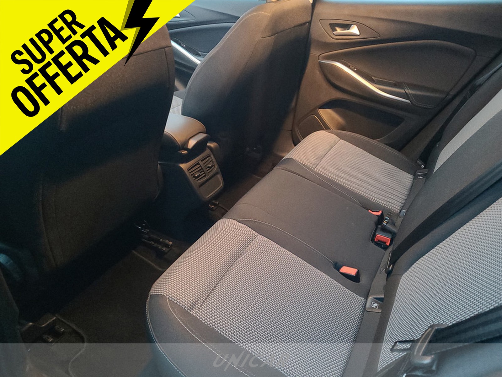 UNICAR Opel Grandland