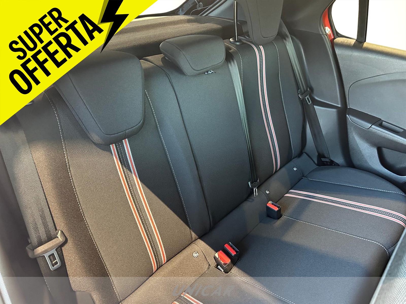 UNICAR Opel Corsa