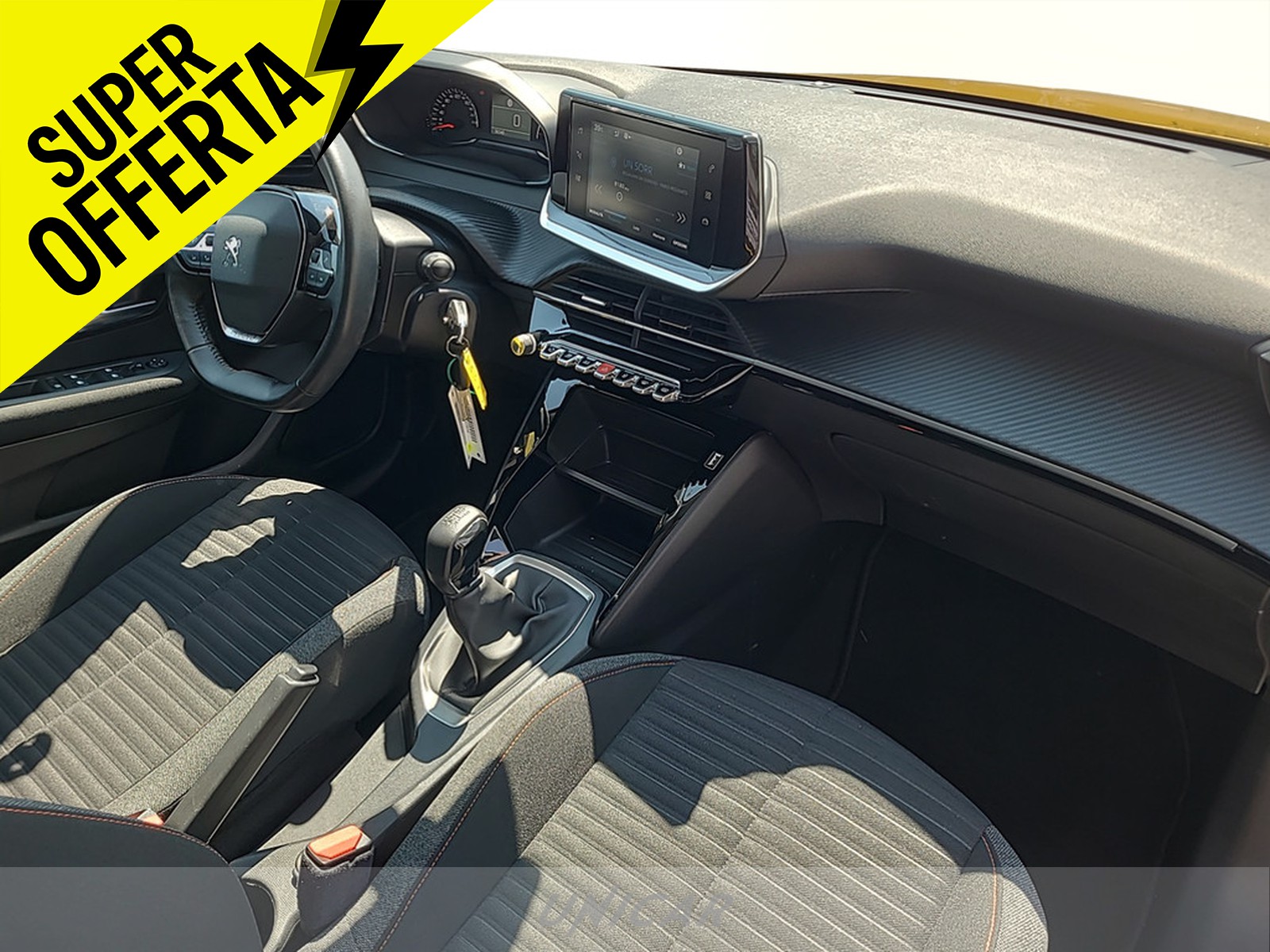 UNICAR Peugeot 208