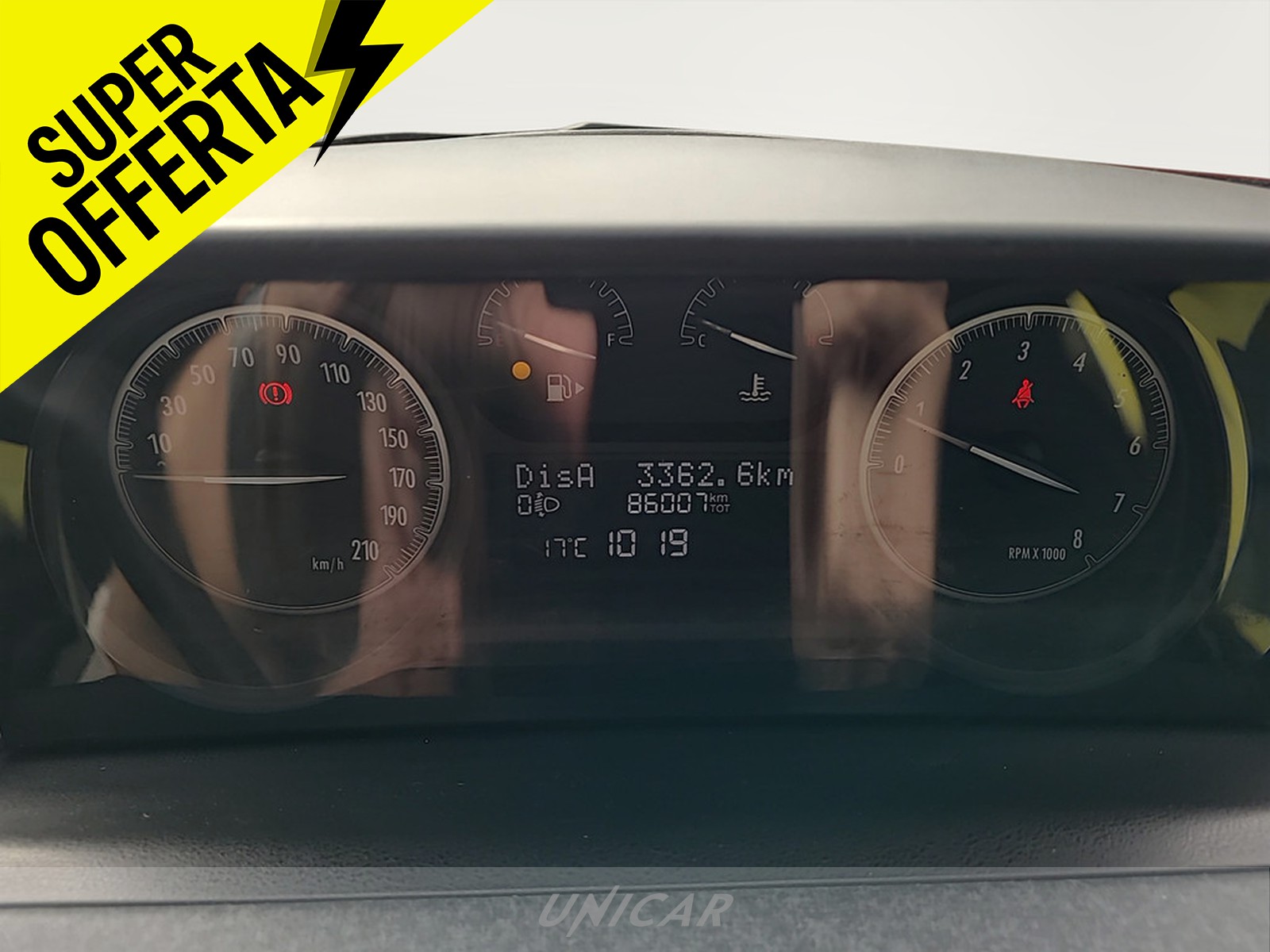 UNICAR Lancia Ypsilon