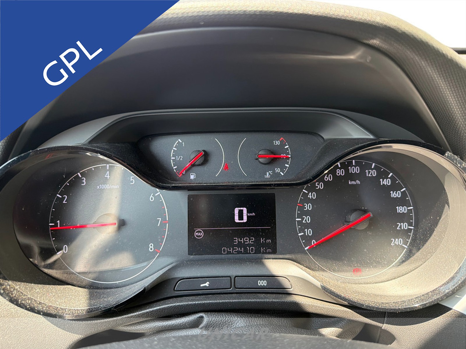 UNICAR Opel Crossland