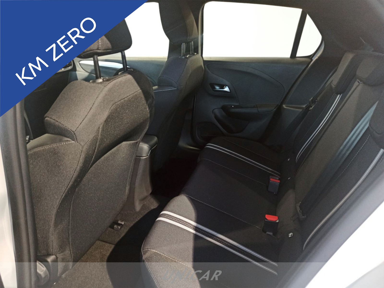 UNICAR Opel Corsa