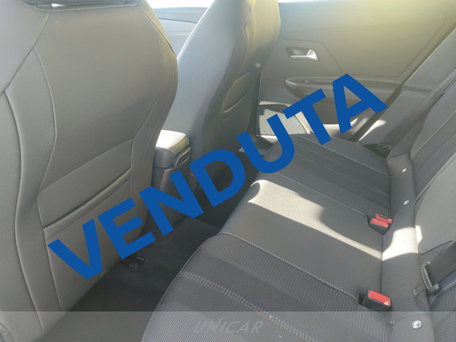 UNICAR Opel Mokka