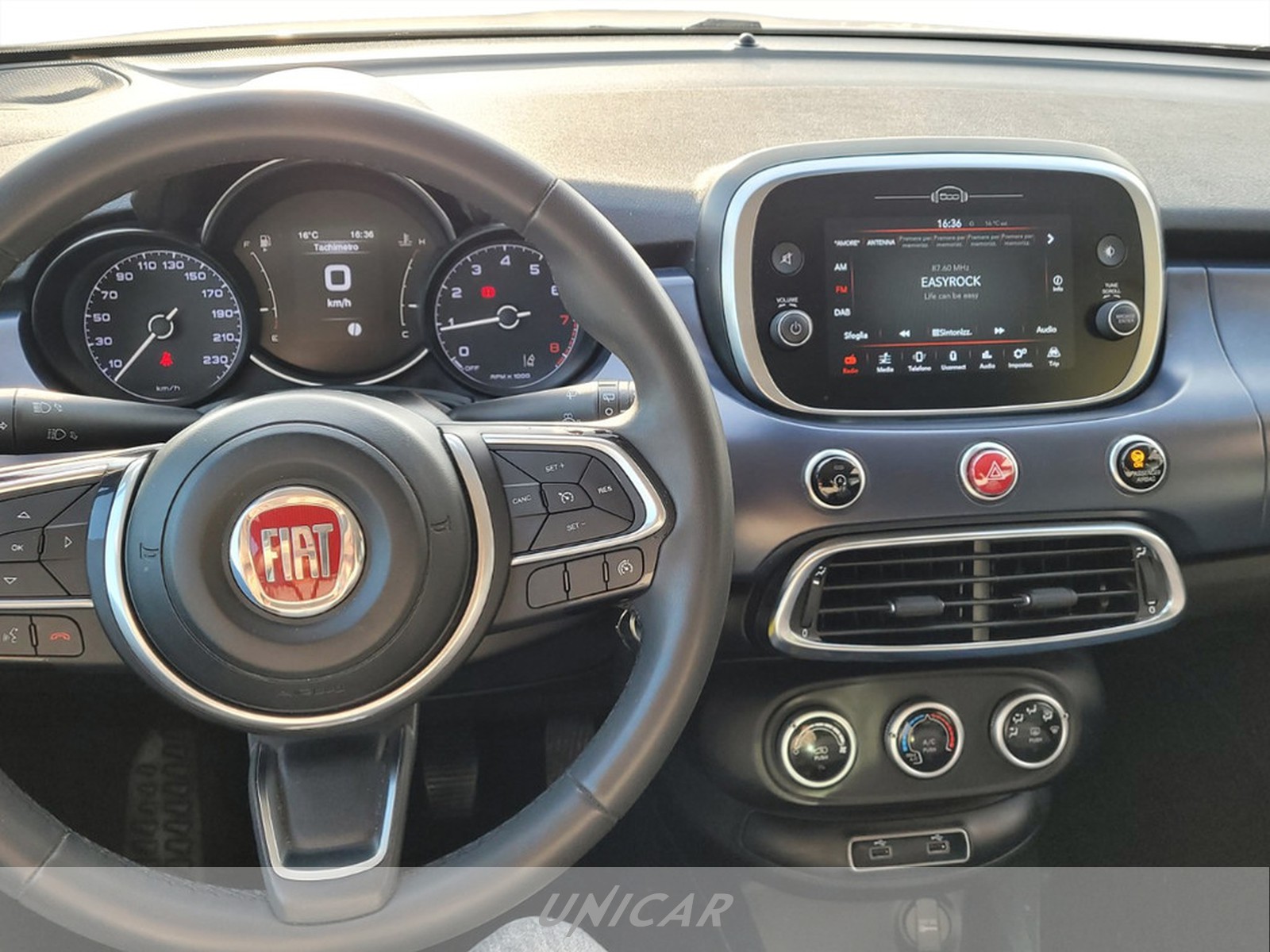 UNICAR Fiat 500X