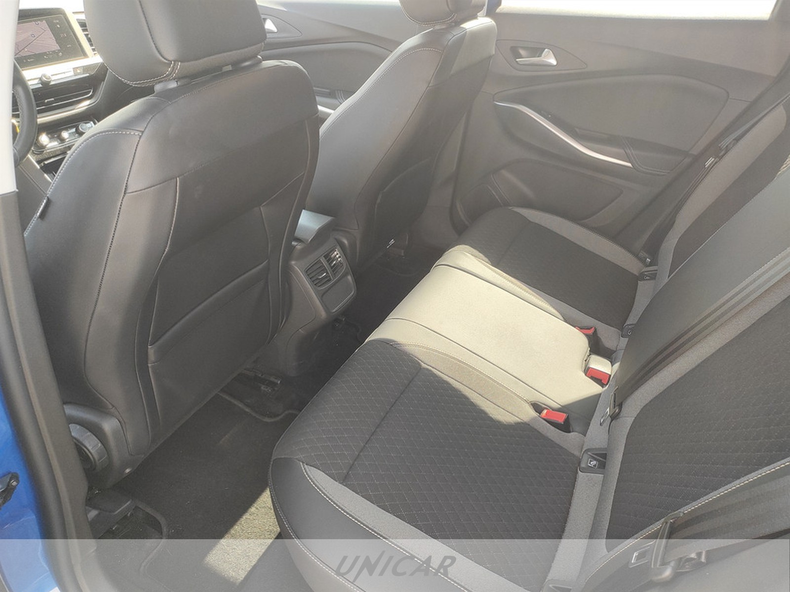 UNICAR Opel Grandland