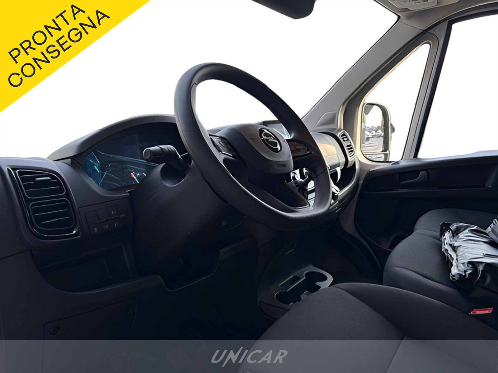 UNICAR Opel Movano