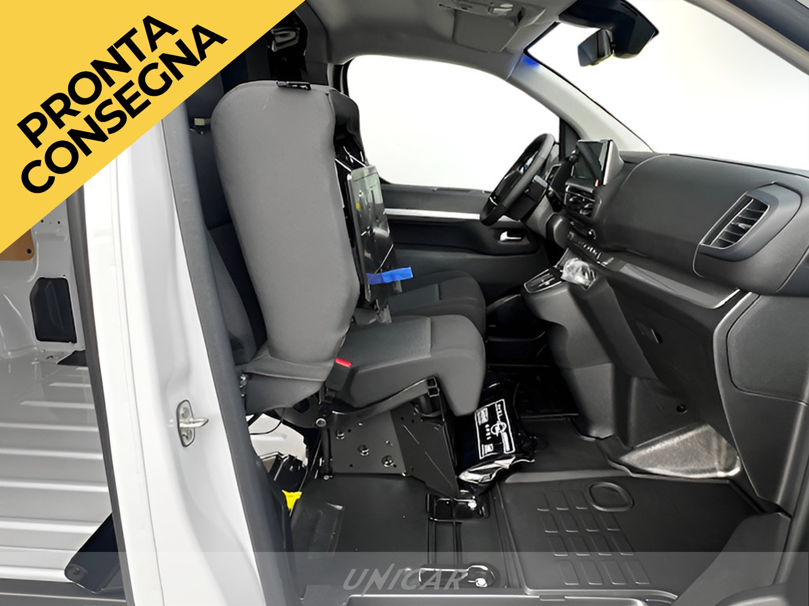 UNICAR Opel Vivaro